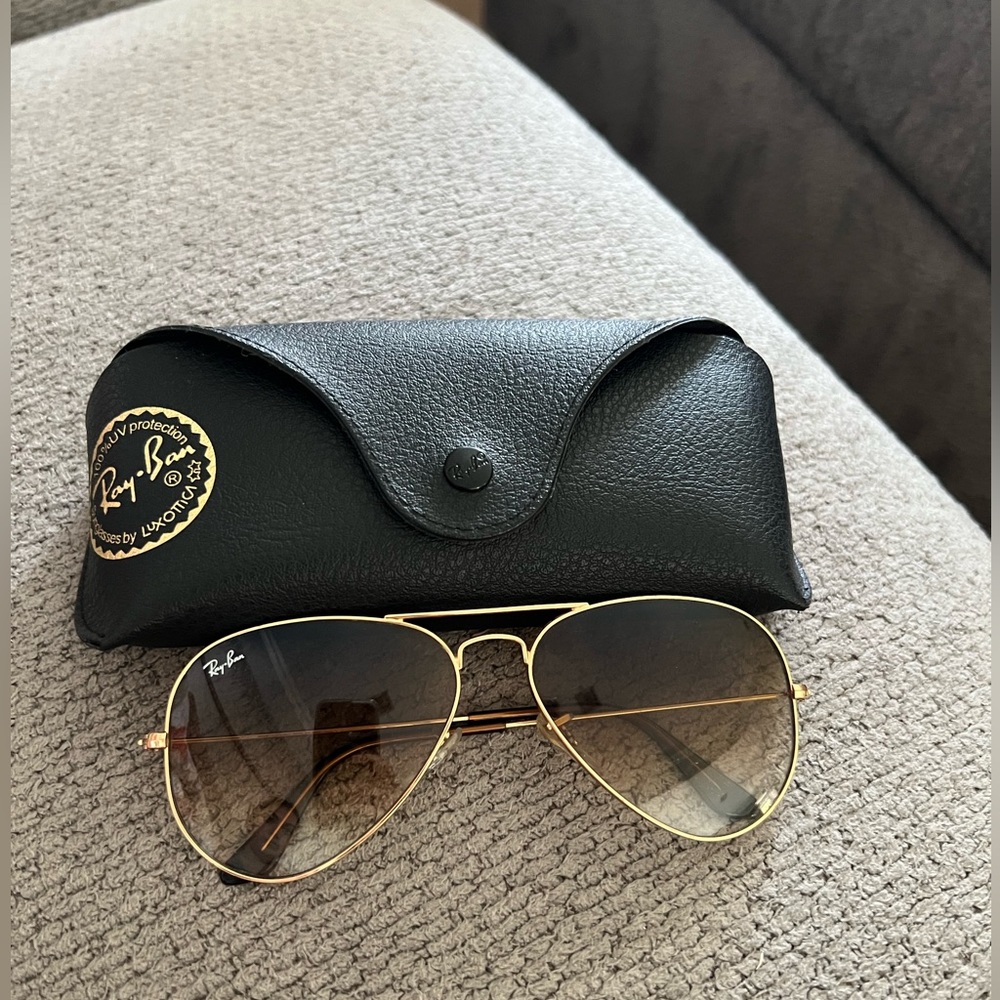 Gold ray-ban aviators